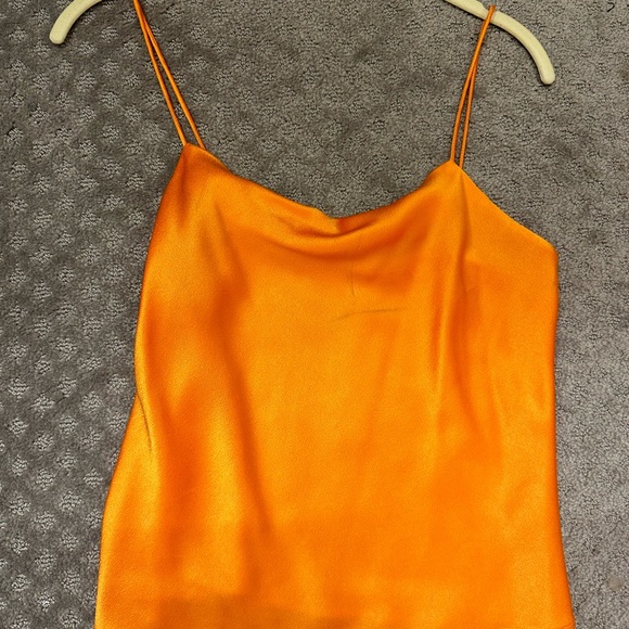 Alice and Olivia mini shorts and matching top - Picture 2 of 5